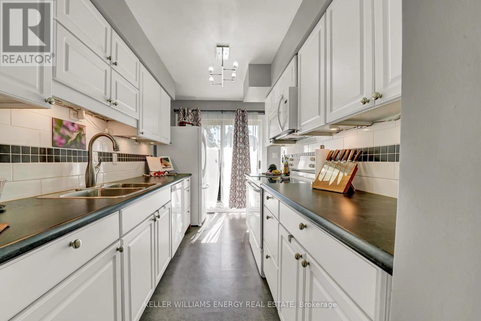 2 Argyle Crescent, Prince Edward County, Ontario  K0K 2T0 - Photo 12 - X12515622