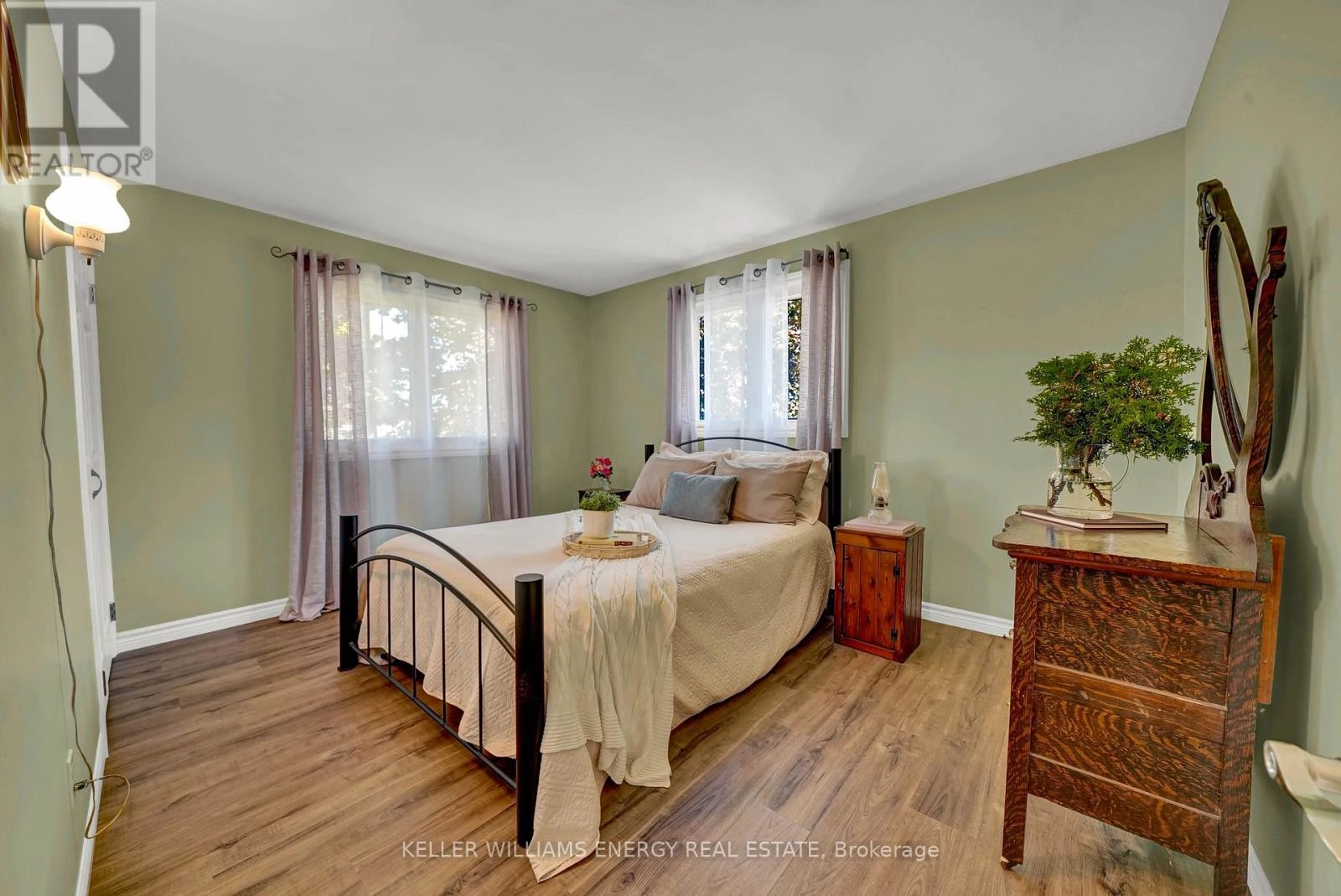 2 Argyle Crescent, Prince Edward County, Ontario  K0K 2T0 - Photo 15 - X12515622