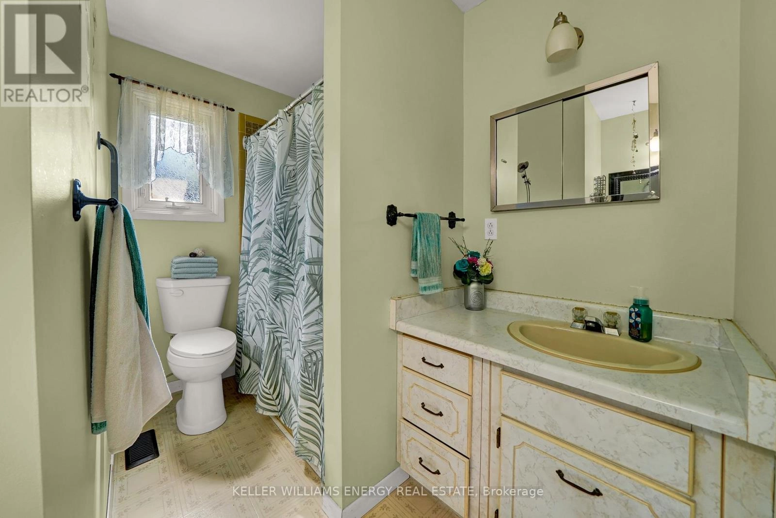 2 Argyle Crescent, Prince Edward County, Ontario  K0K 2T0 - Photo 17 - X12515622