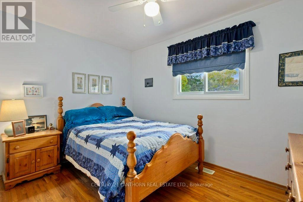 4 Highview Crescent, Belleville, Ontario  K8P 3G4 - Photo 14 - X12524822