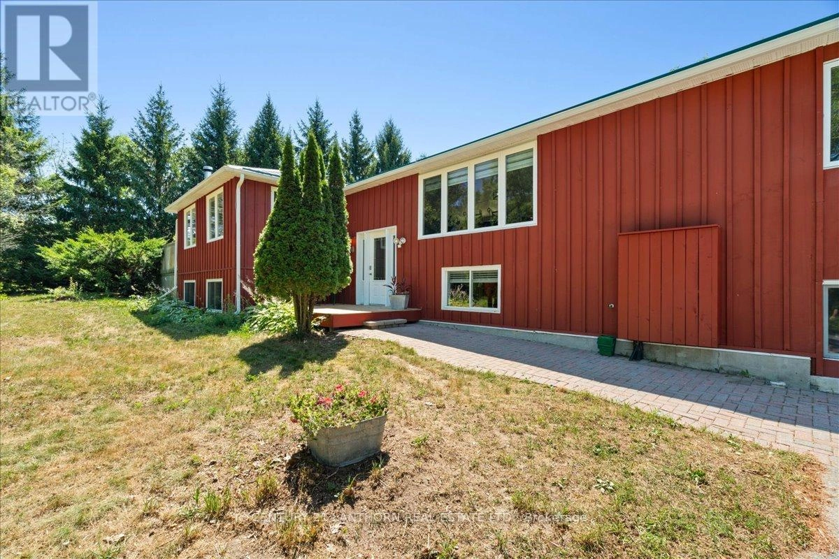 1207 Shannon Road, Prince Edward County, Ontario  K0K 2T0 - Photo 3 - X12320117