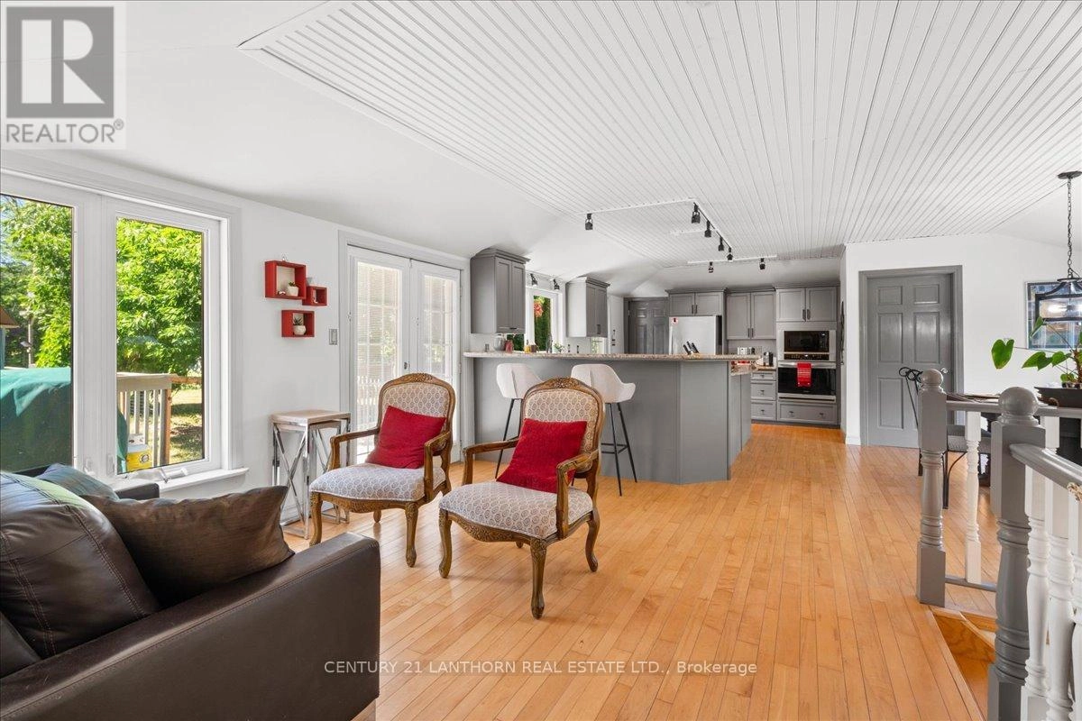 1207 Shannon Road, Prince Edward County, Ontario  K0K 2T0 - Photo 6 - X12320117