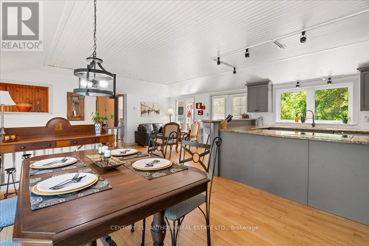 1207 Shannon Road, Prince Edward County, Ontario  K0K 2T0 - Photo 9 - X12320117