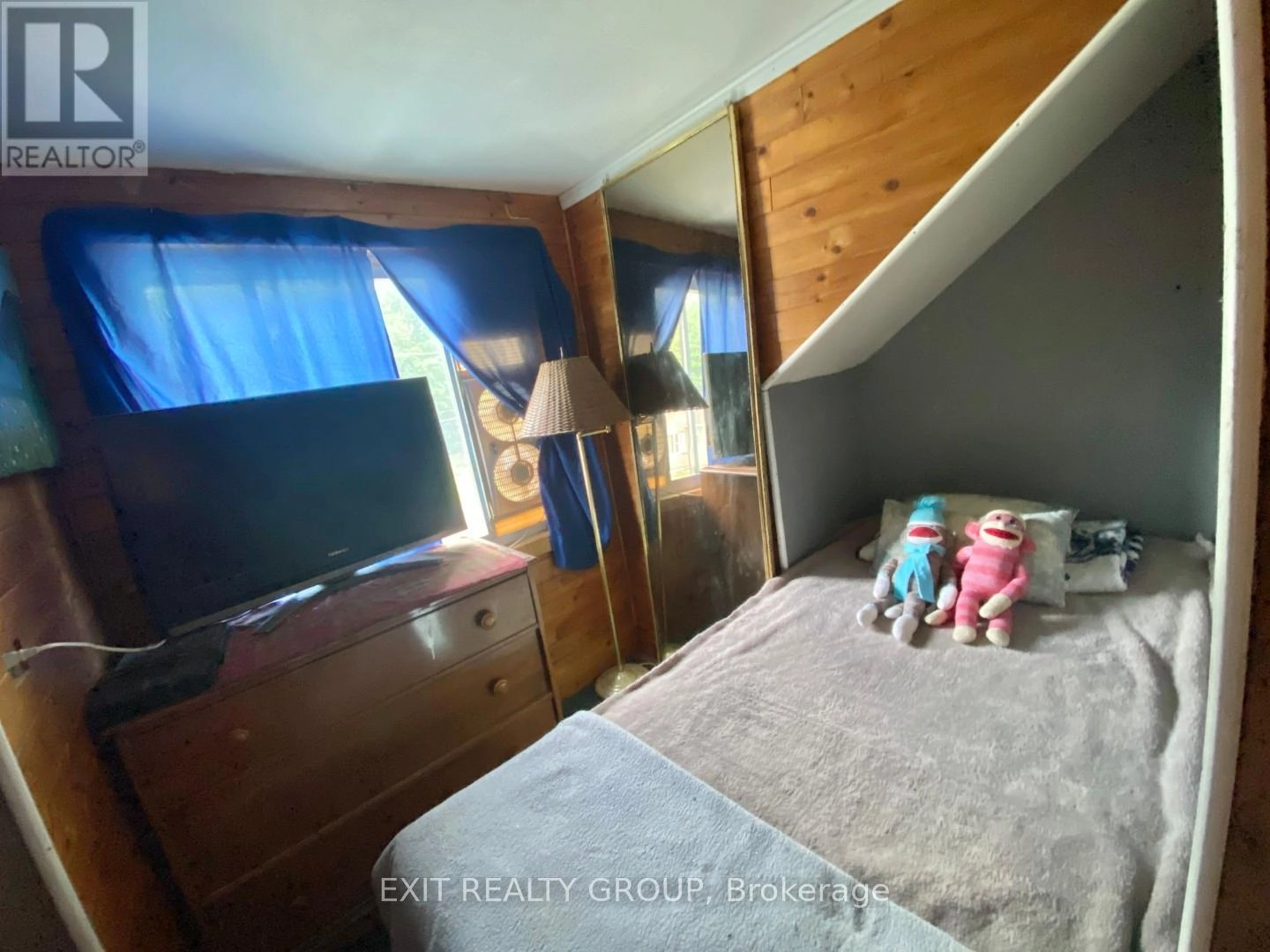 33 Glastonbury Road, Addington Highlands, Ontario  K0H 2G0 - Photo 22 - X12525734