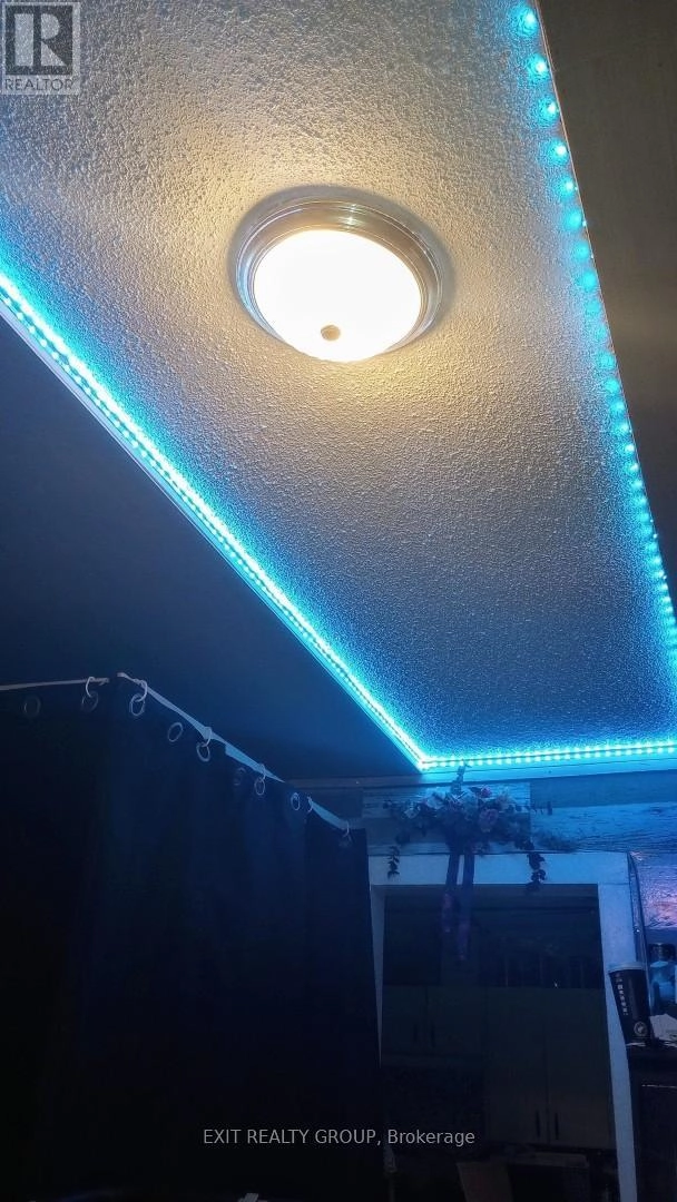 33 Glastonbury Road, Addington Highlands, Ontario  K0H 2G0 - Photo 8 - X12525734