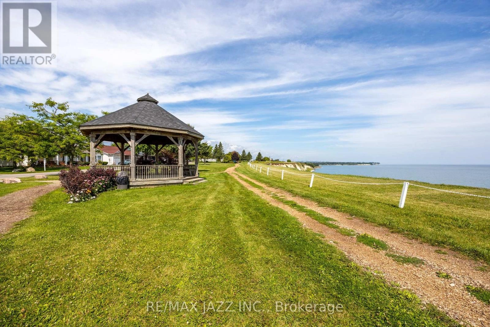 213 Wilmot Trail, Clarington, Ontario L1B 1A9 - Photo 37 - E12532854