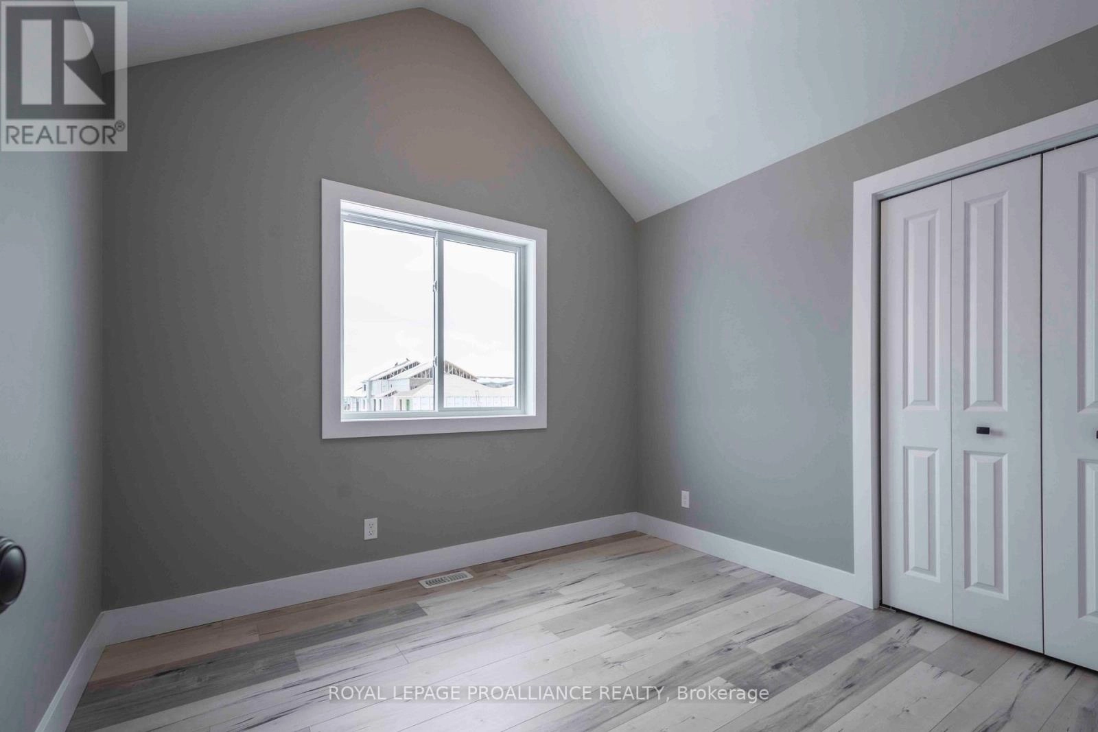 117 Farrington Crescent, Prince Edward County, Ontario  K0K 2T0 - Photo 10 - X12534336