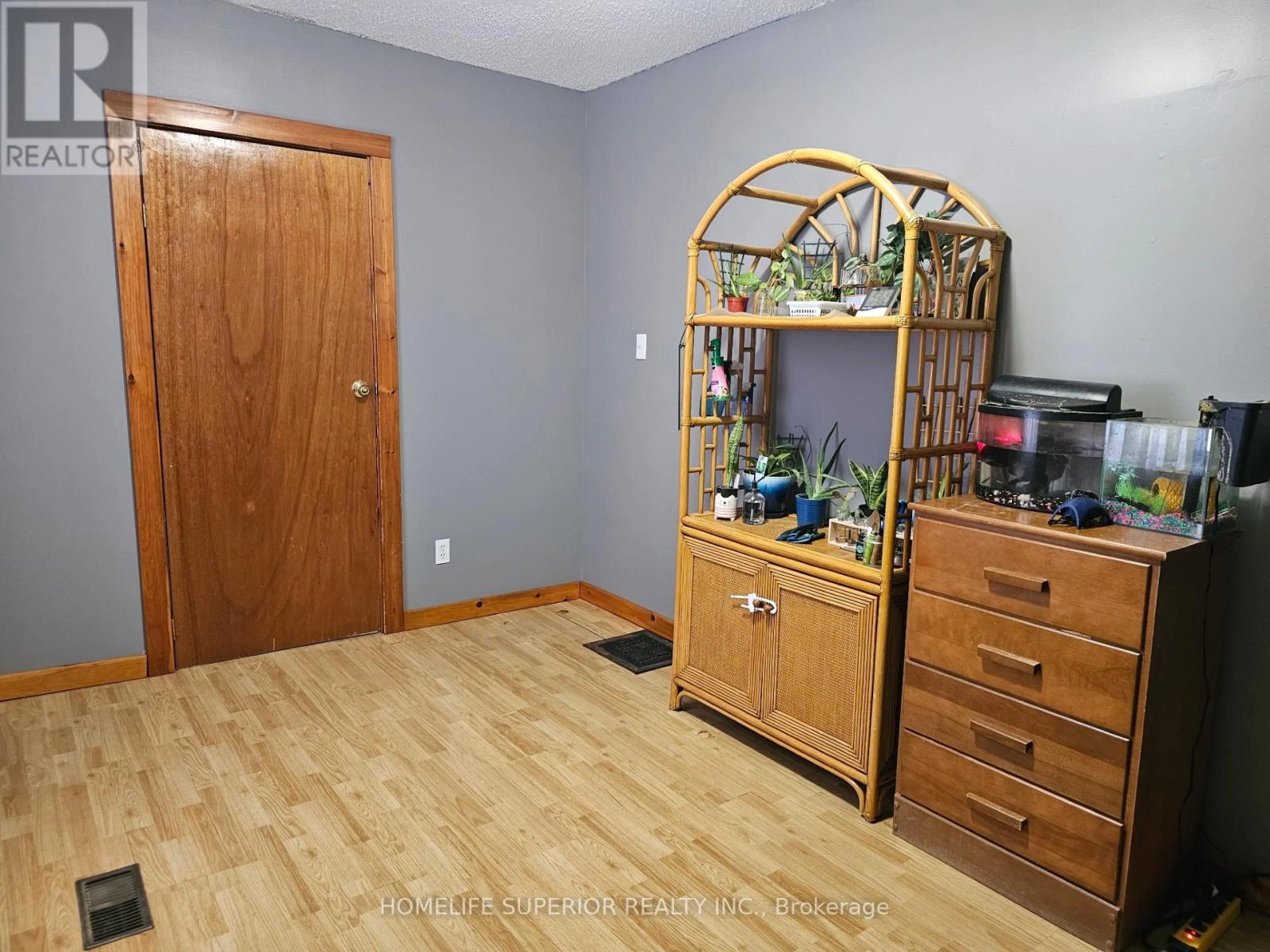 98 Paul Drive, Lanark Highlands, Ontario  K0G 1K0 - Photo 11 - X12399620