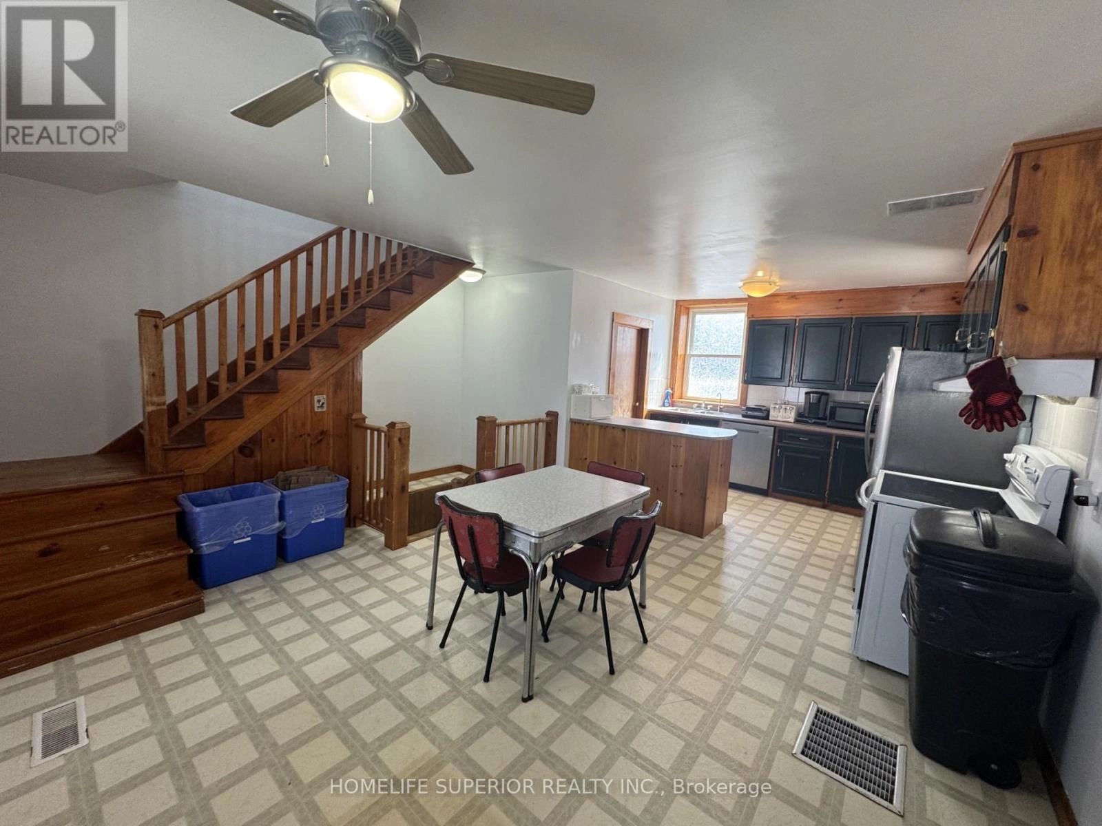 98 Paul Drive, Lanark Highlands, Ontario  K0G 1K0 - Photo 13 - X12399620