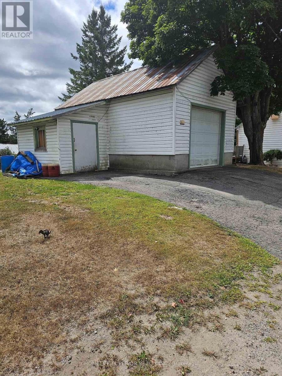 98 Paul Drive, Lanark Highlands, Ontario  K0G 1K0 - Photo 7 - X12399620