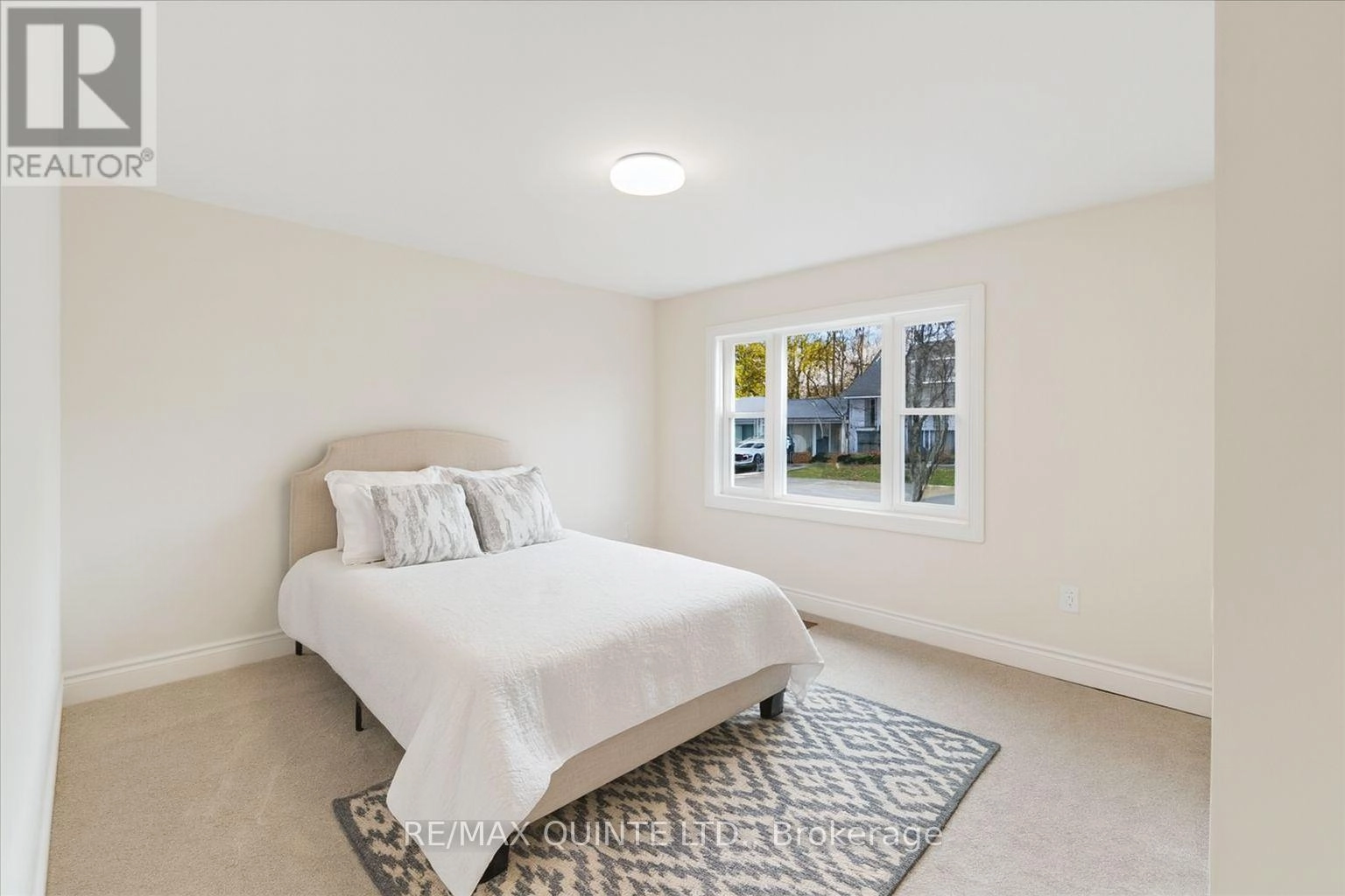 27 Purdy Street, Belleville, Ontario K8P 1Y8 - Photo 20 - X12555446