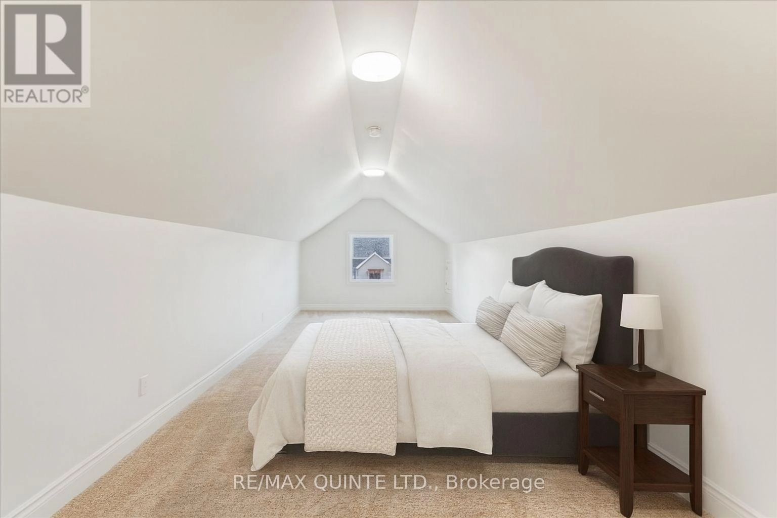 27 Purdy Street, Belleville, Ontario K8P 1Y8 - Photo 33 - X12555446