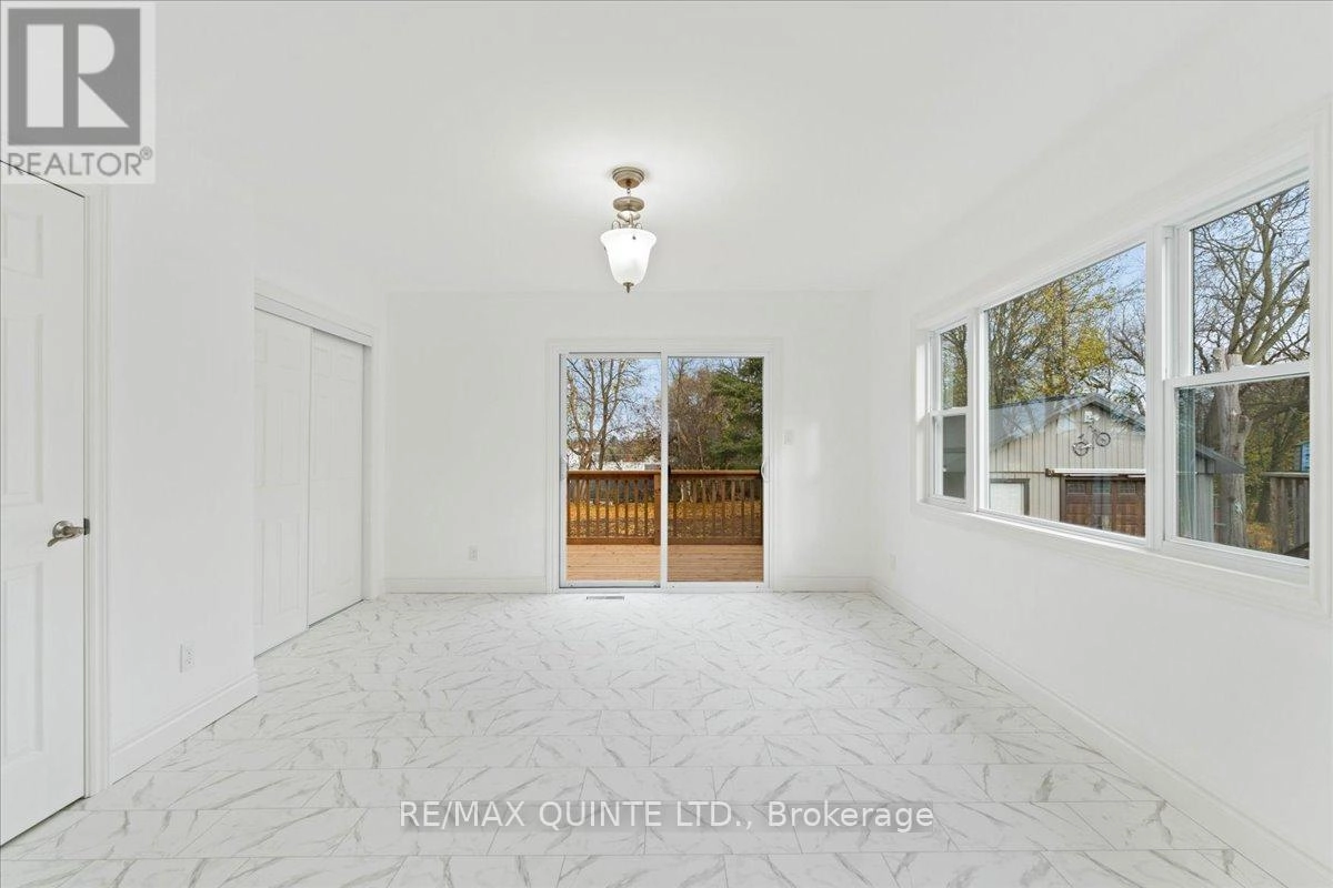 27 Purdy Street, Belleville, Ontario K8P 1Y8 - Photo 8 - X12555446