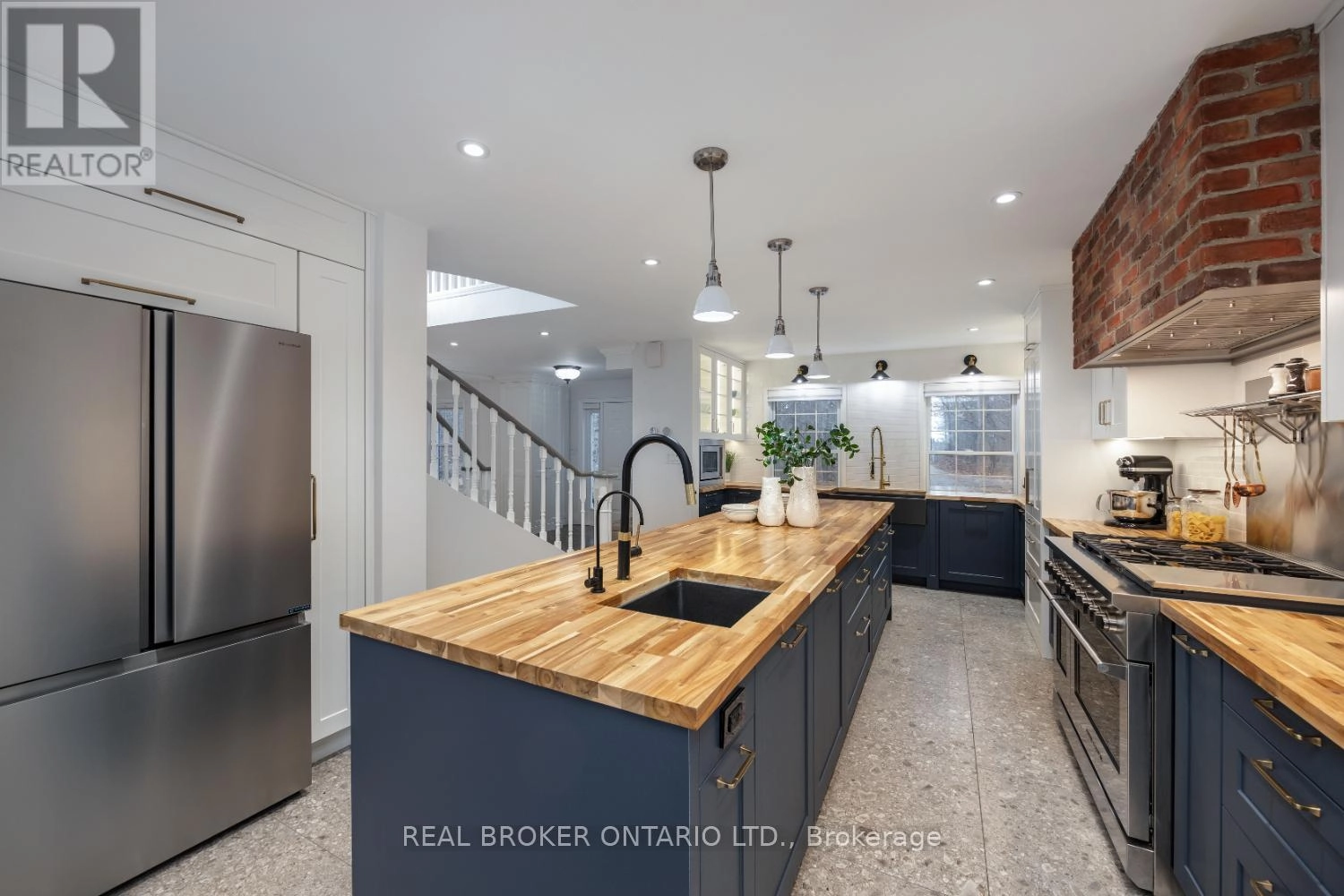 398 Sandy Hook Road, Kawartha Lakes, Ontario L0A 1K0 - Photo 15 - X12563490