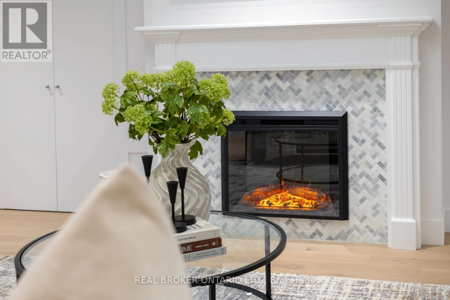 398 Sandy Hook Road, Kawartha Lakes, Ontario L0A 1K0 - Photo 22 - X12563490