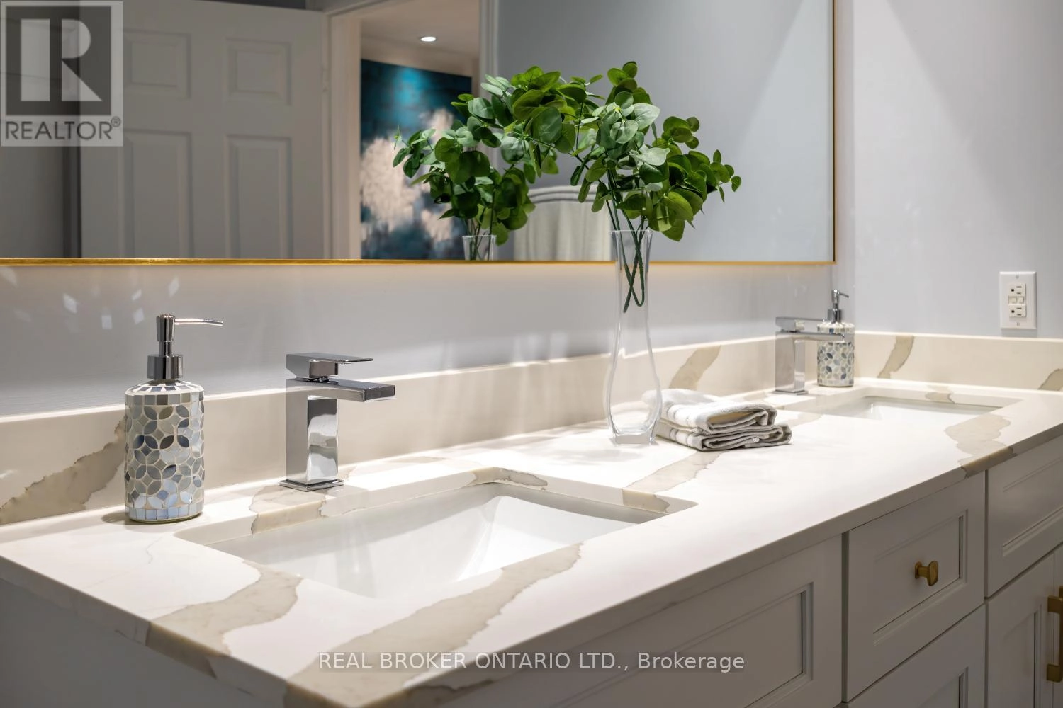 398 Sandy Hook Road, Kawartha Lakes, Ontario L0A 1K0 - Photo 33 - X12563490