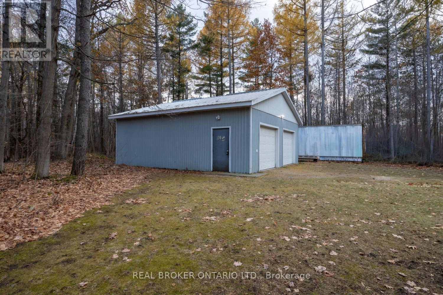 398 Sandy Hook Road, Kawartha Lakes, Ontario L0A 1K0 - Photo 43 - X12563490