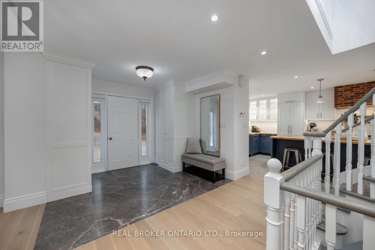 398 Sandy Hook Road, Kawartha Lakes, Ontario L0A 1K0 - Photo 9 - X12563490