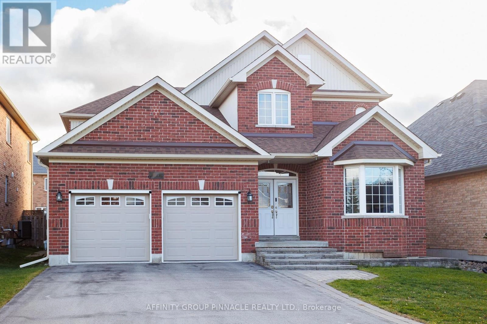 31 Ellis Crescent, Kawartha Lakes, Ontario  K9V 0A5 - Photo 2 - X12568208