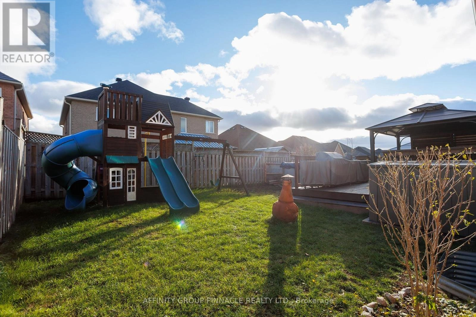 31 Ellis Crescent, Kawartha Lakes, Ontario  K9V 0A5 - Photo 50 - X12568208