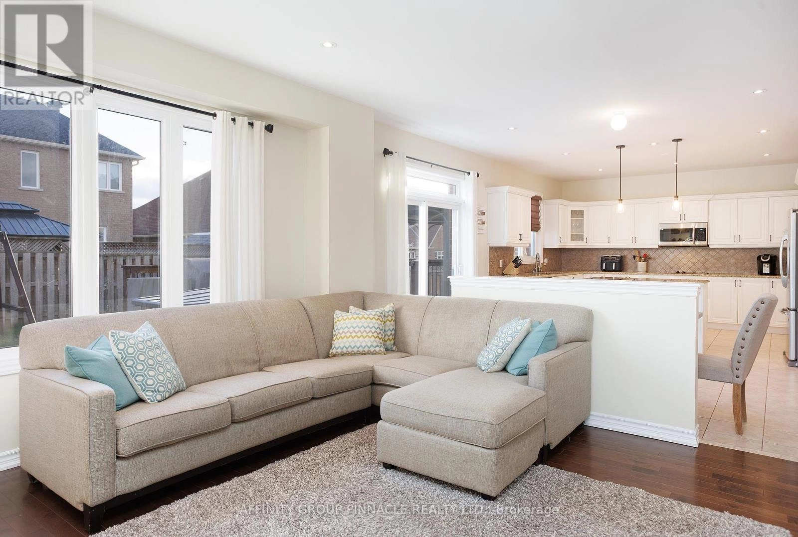 31 Ellis Crescent, Kawartha Lakes, Ontario  K9V 0A5 - Photo 17 - X12568208