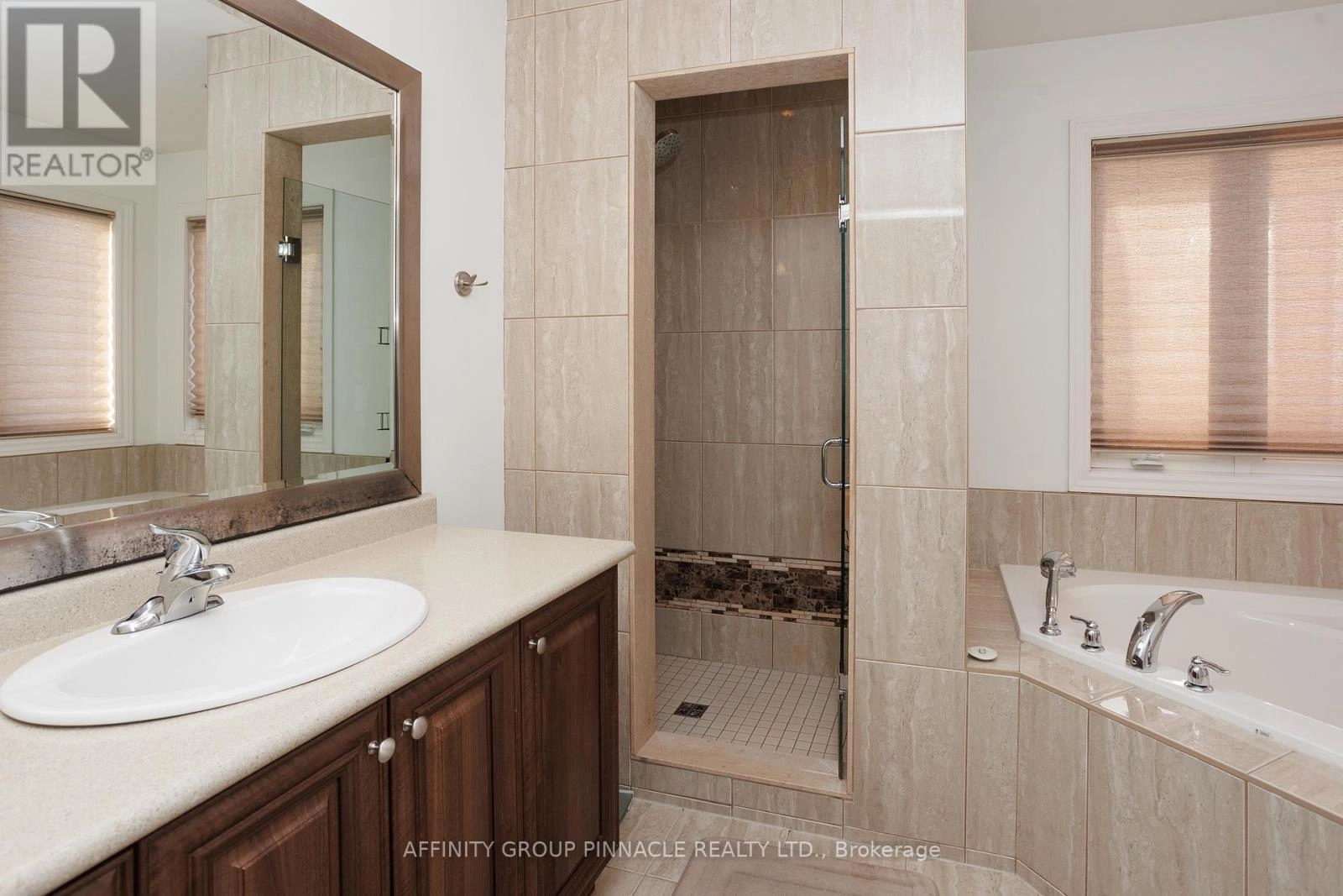 31 Ellis Crescent, Kawartha Lakes, Ontario  K9V 0A5 - Photo 26 - X12568208