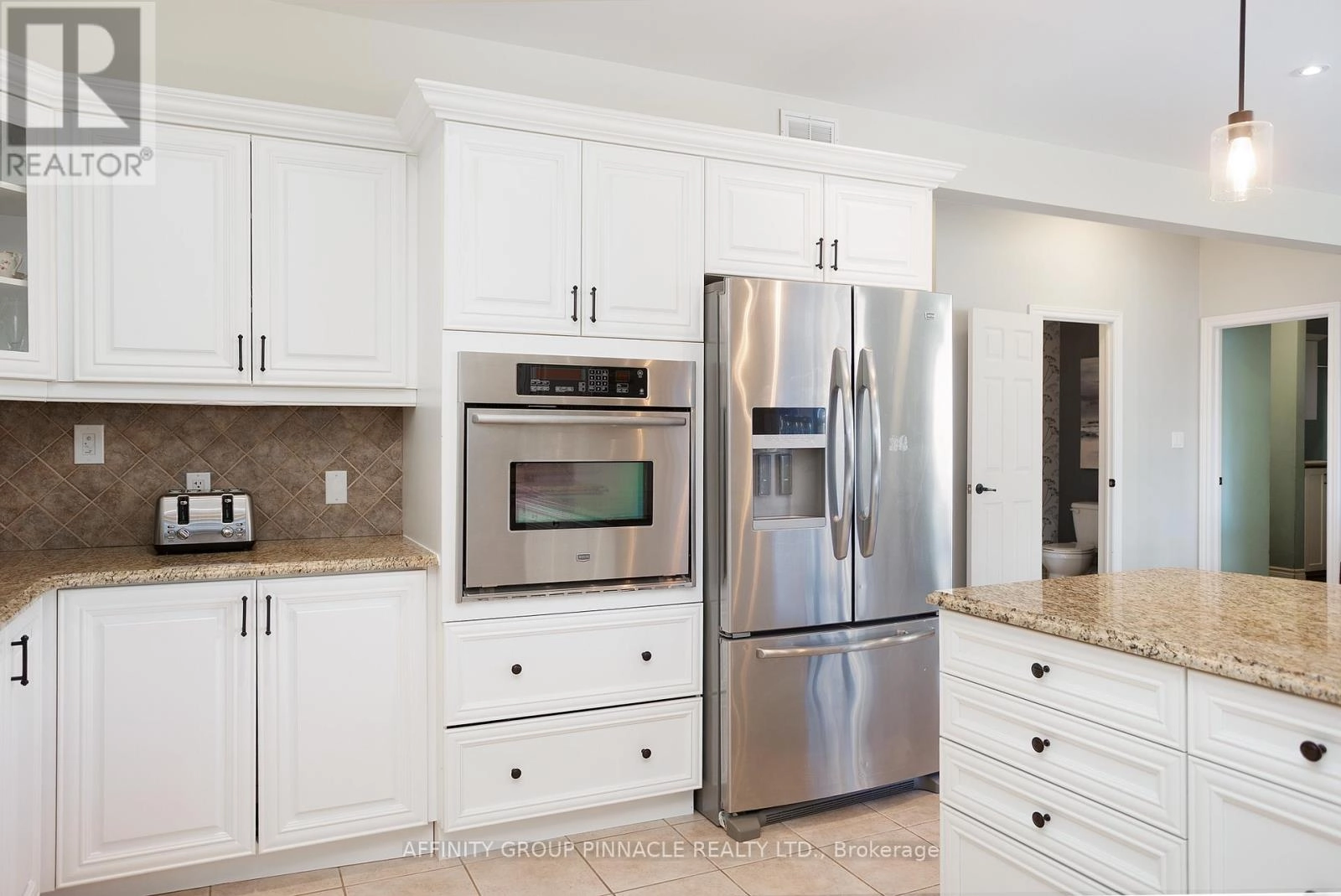 31 Ellis Crescent, Kawartha Lakes, Ontario  K9V 0A5 - Photo 9 - X12568208