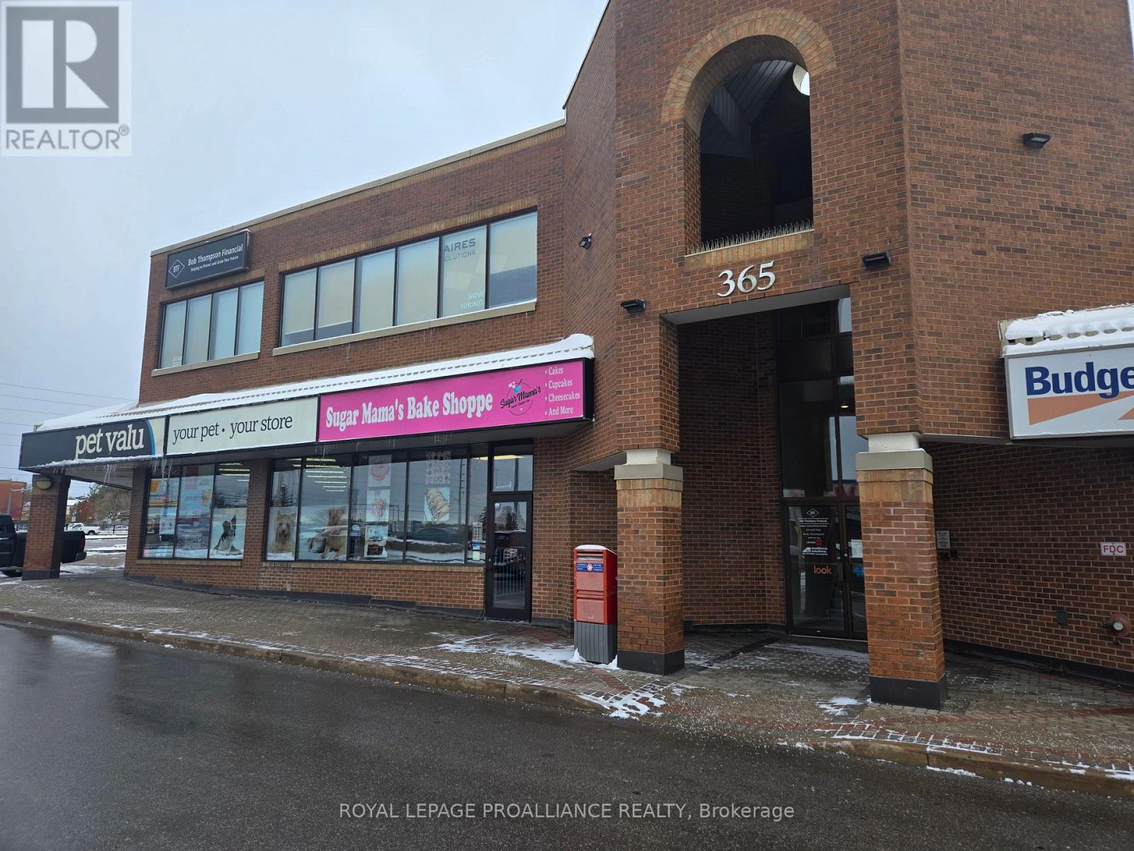 210 - 365 North Front Street N, Belleville, Ontario K8P 5A5 - Photo 1 - X12572806