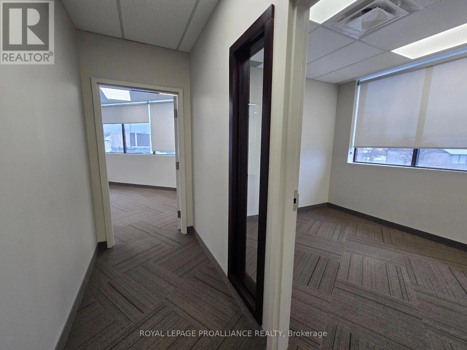 210 - 365 North Front Street N, Belleville, Ontario K8P 5A5 - Photo 24 - X12572806