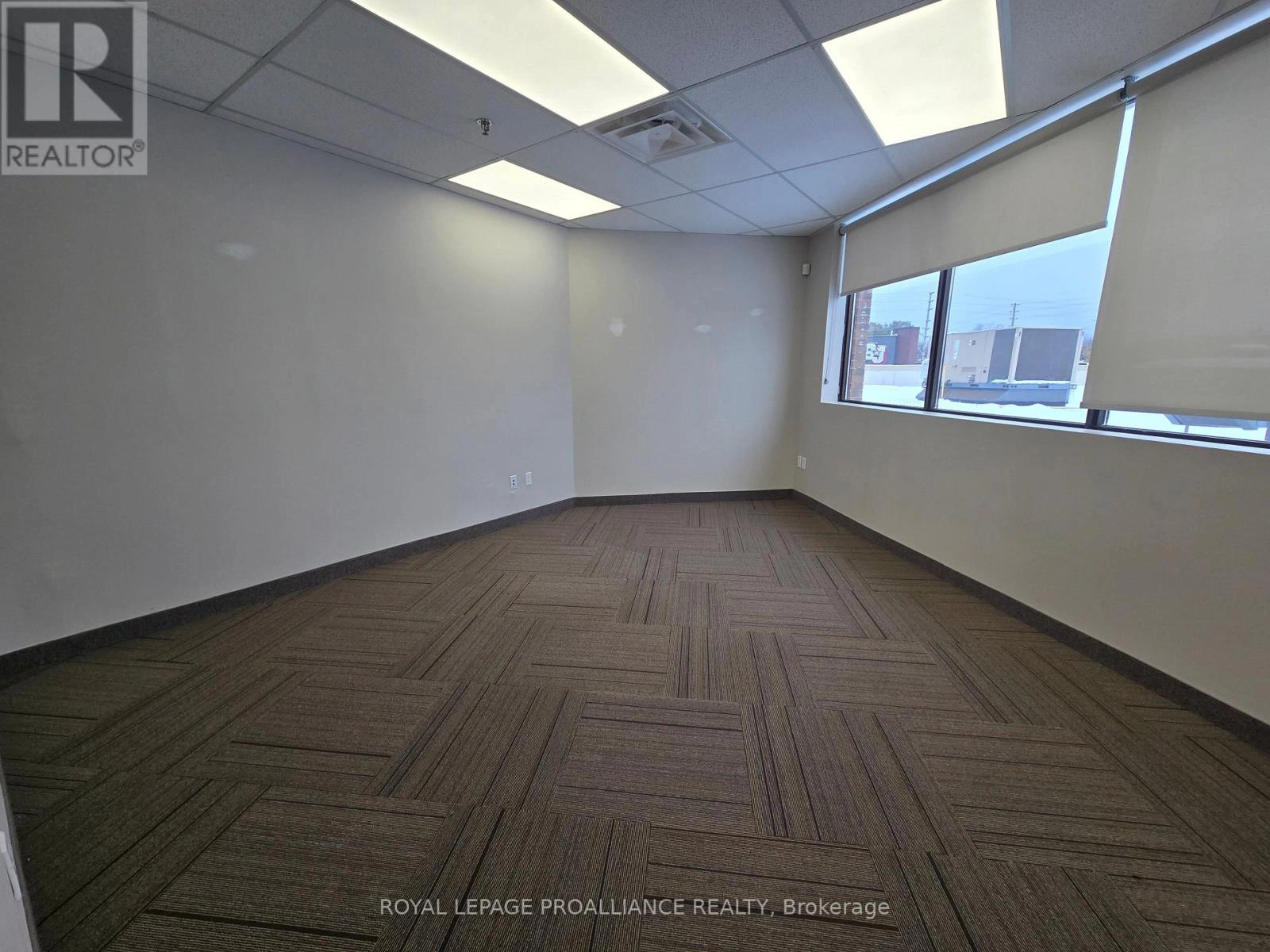 210 - 365 North Front Street N, Belleville, Ontario K8P 5A5 - Photo 25 - X12572806