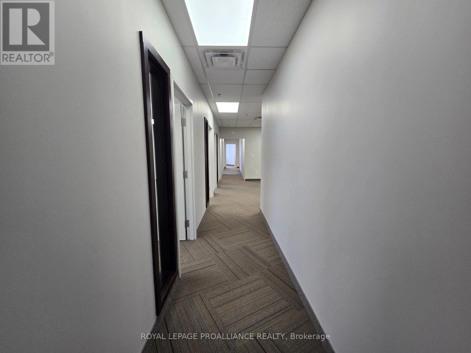 210 - 365 North Front Street N, Belleville, Ontario K8P 5A5 - Photo 26 - X12572806