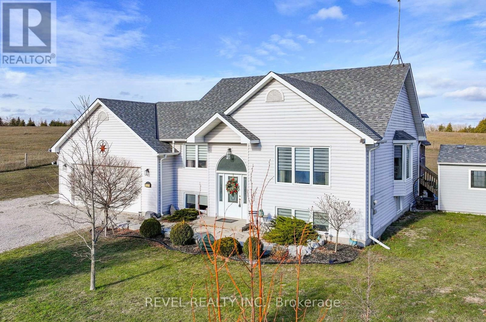 1578 Sturgeon Road, Kawartha Lakes, Ontario  K0M 1L0 - Photo 1 - X12576306