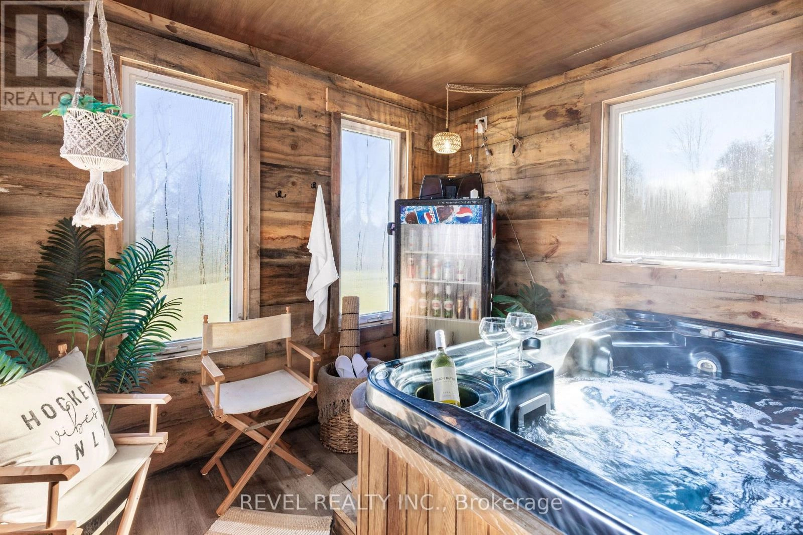 1578 Sturgeon Road, Kawartha Lakes, Ontario  K0M 1L0 - Photo 4 - X12576306