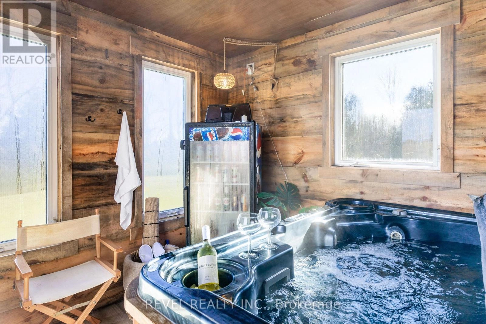 1578 Sturgeon Road, Kawartha Lakes, Ontario  K0M 1L0 - Photo 5 - X12576306