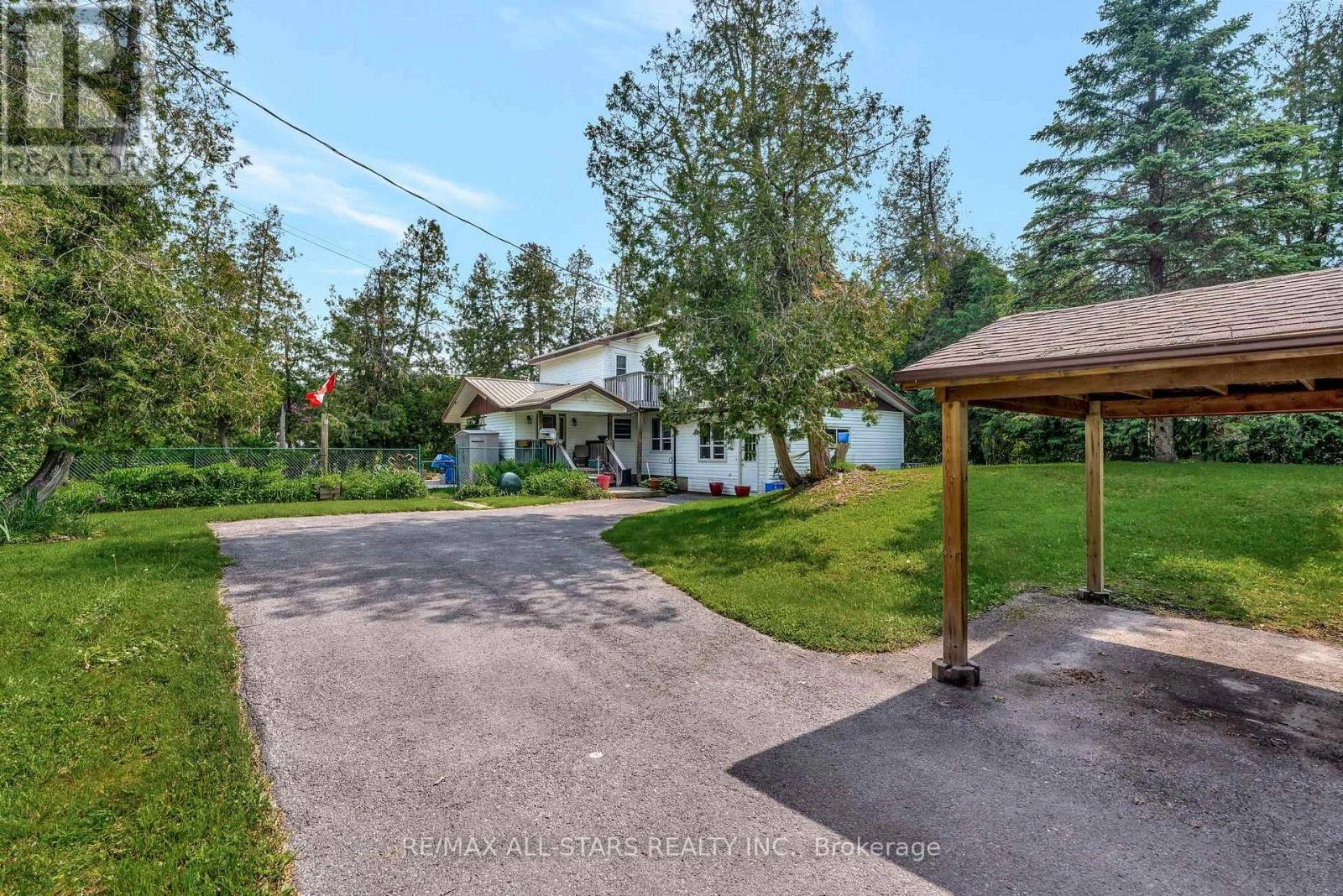 14 Wychwood Drive E, Kawartha Lakes, Ontario  K0M 1N0 - Photo 9 - X12384885