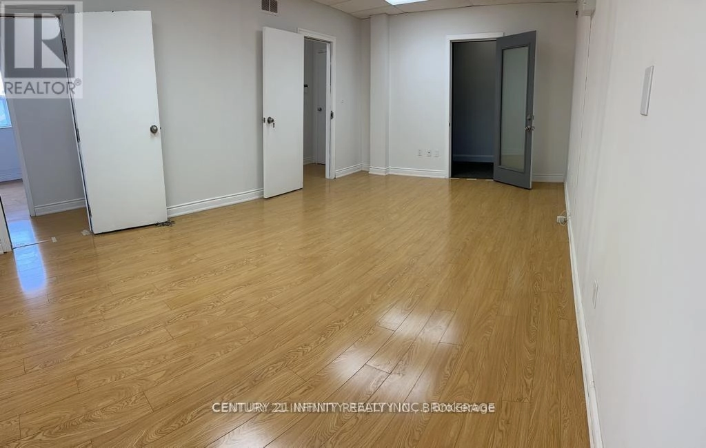 207 - 323 Kerr Street, Oakville, Ontario  L6K 3B6 - Photo 1 - W12579986