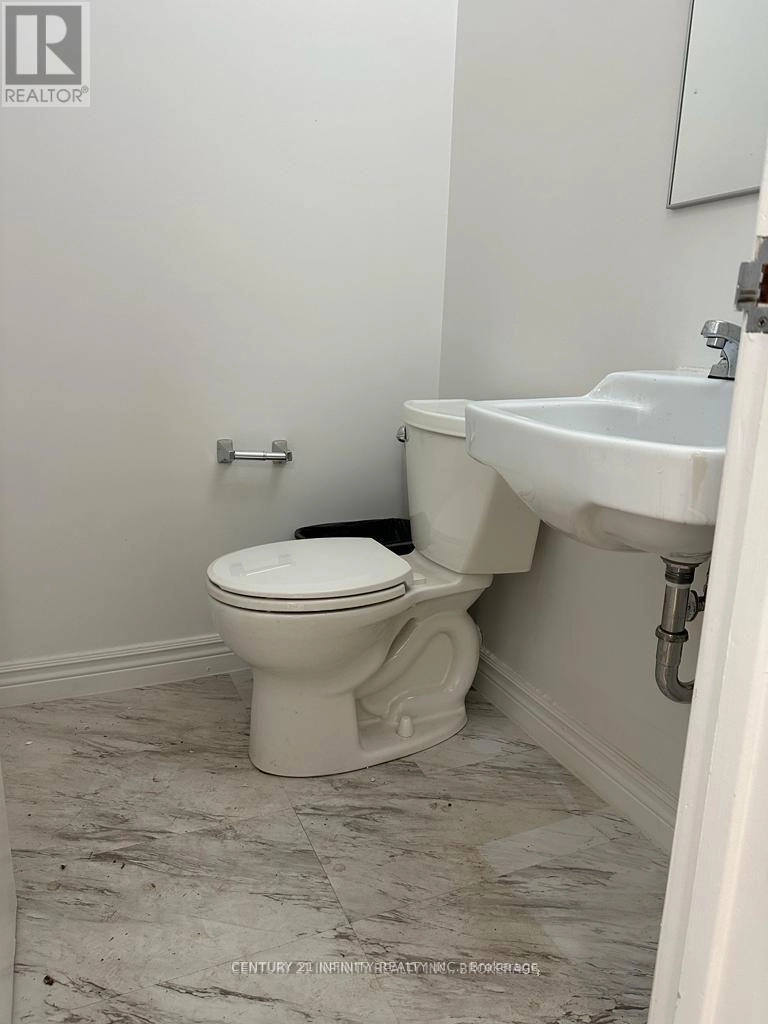 207 - 323 Kerr Street, Oakville, Ontario  L6K 3B6 - Photo 5 - W12579986