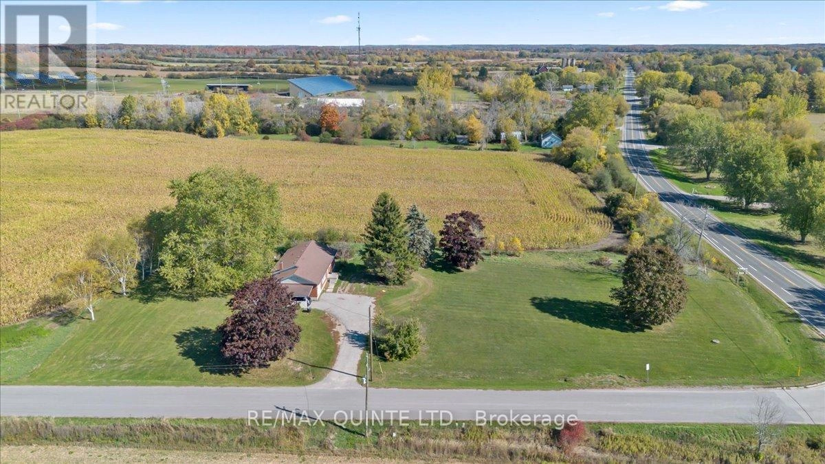 18 Conley Road, Prince Edward County, Ontario  K0K 1G0 - Photo 7 - X12582004