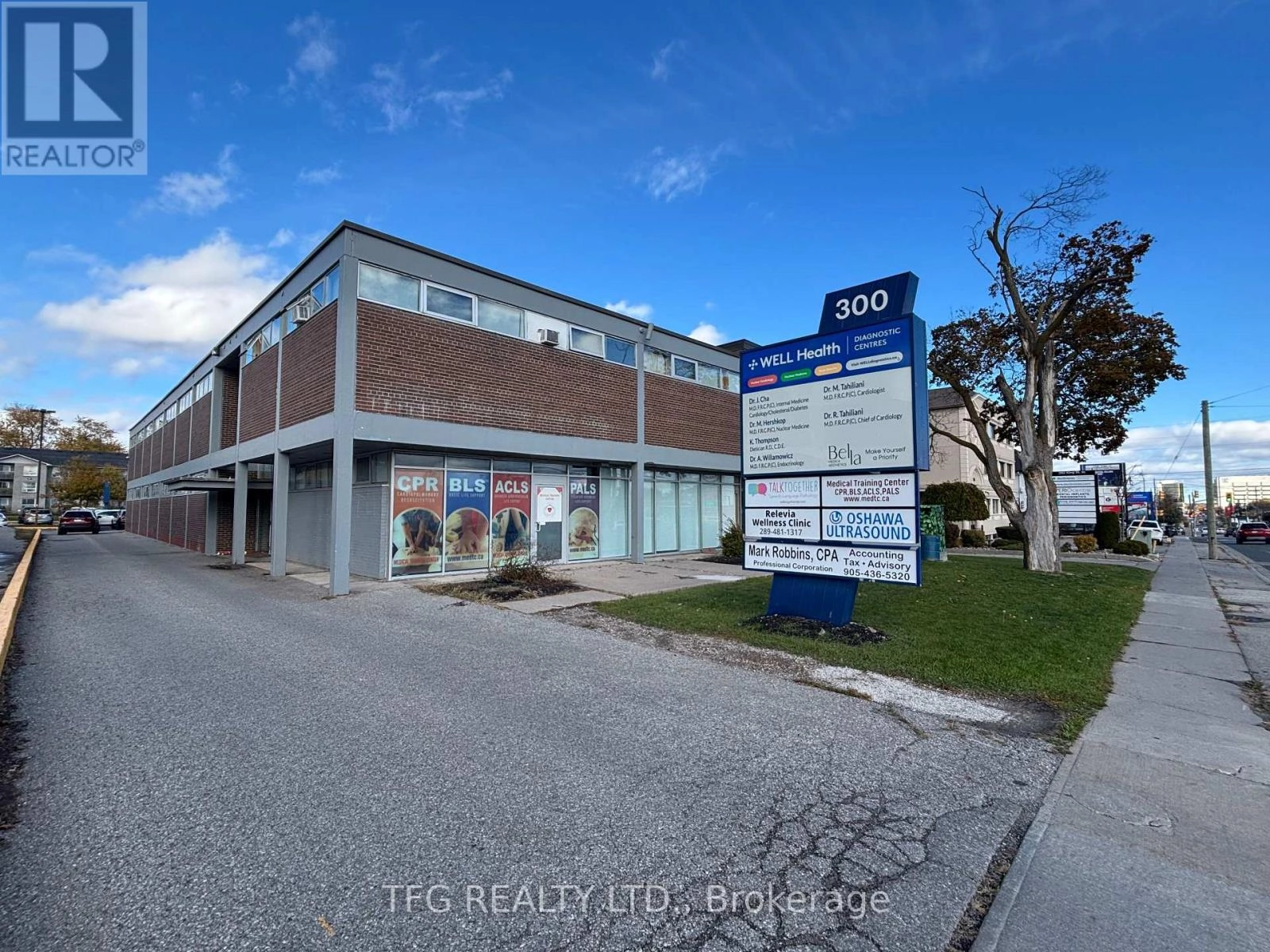 210 - 300 King Street W, Oshawa, Ontario L1J 8P3 - Photo 1 - E12582370