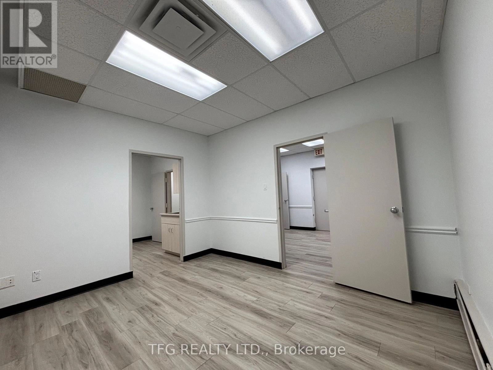 210 - 300 King Street W, Oshawa, Ontario L1J 8P3 - Photo 7 - E12582370