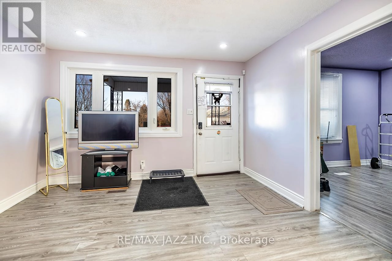 183 Conant Street, Oshawa, Ontario L1H 3R9 - Photo 8 - E12596922