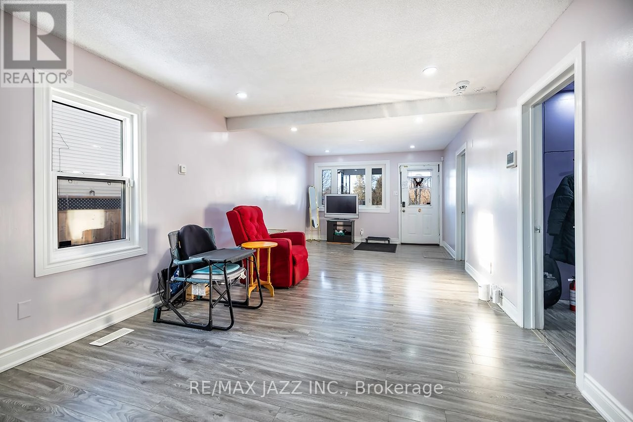 183 Conant Street, Oshawa, Ontario L1H 3R9 - Photo 7 - E12596922