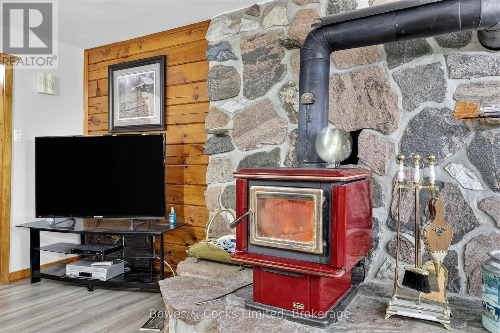 82 Bay Lake Road, Bancroft, Ontario  K0L 2L0 - Photo 8 - X12486525