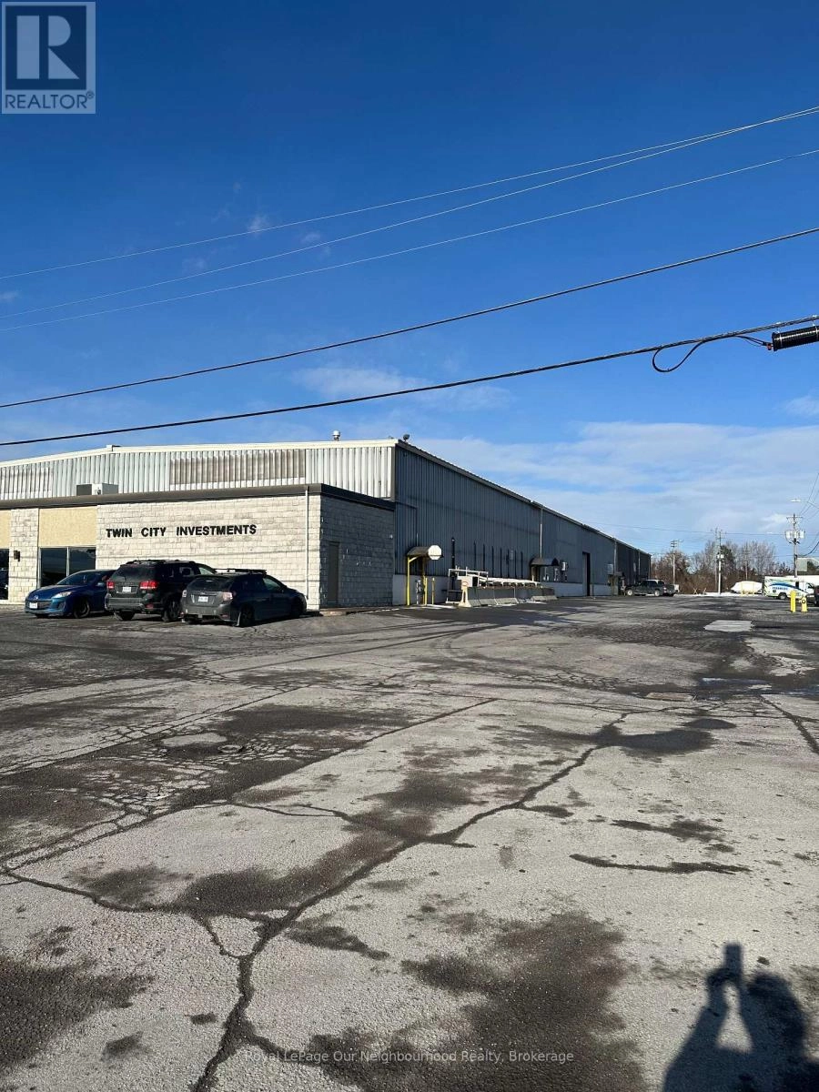 19 Frankford Crescent, Quinte West, Ontario  K8V 6H8 - Photo 2 - X12602440