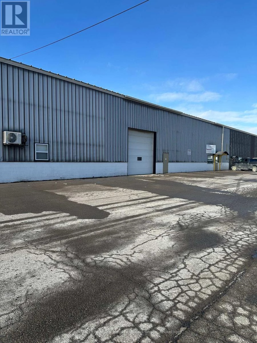 19 Frankford Crescent, Quinte West, Ontario  K8V 6H8 - Photo 5 - X12602440