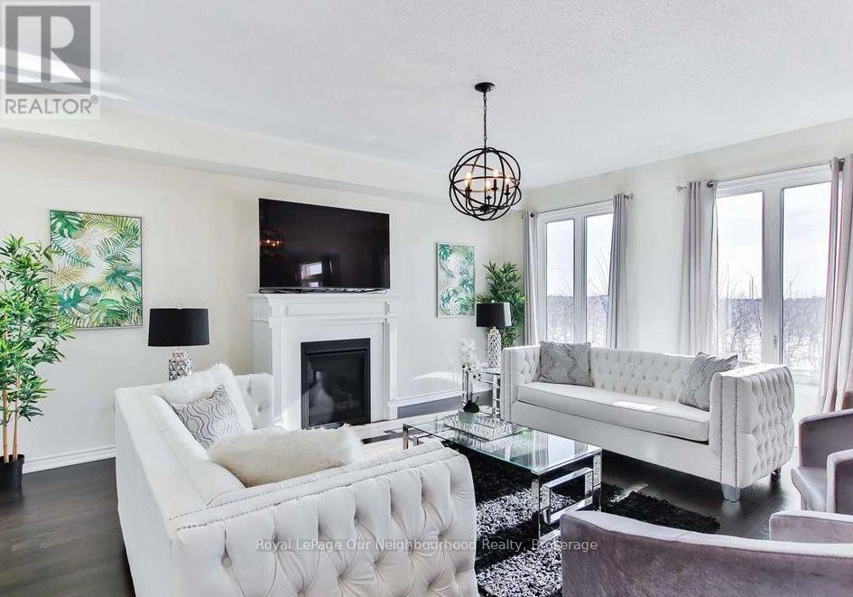 215 Northglen Boulevard, Clarington, Ontario  L1C 0T9 - Photo 4 - E12603168