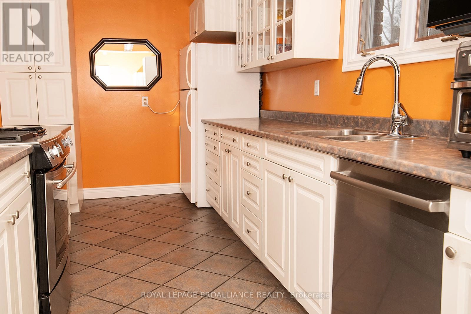 31 Nobes Road, Quinte West, Ontario  K0K 2C0 - Photo 9 - X12604198