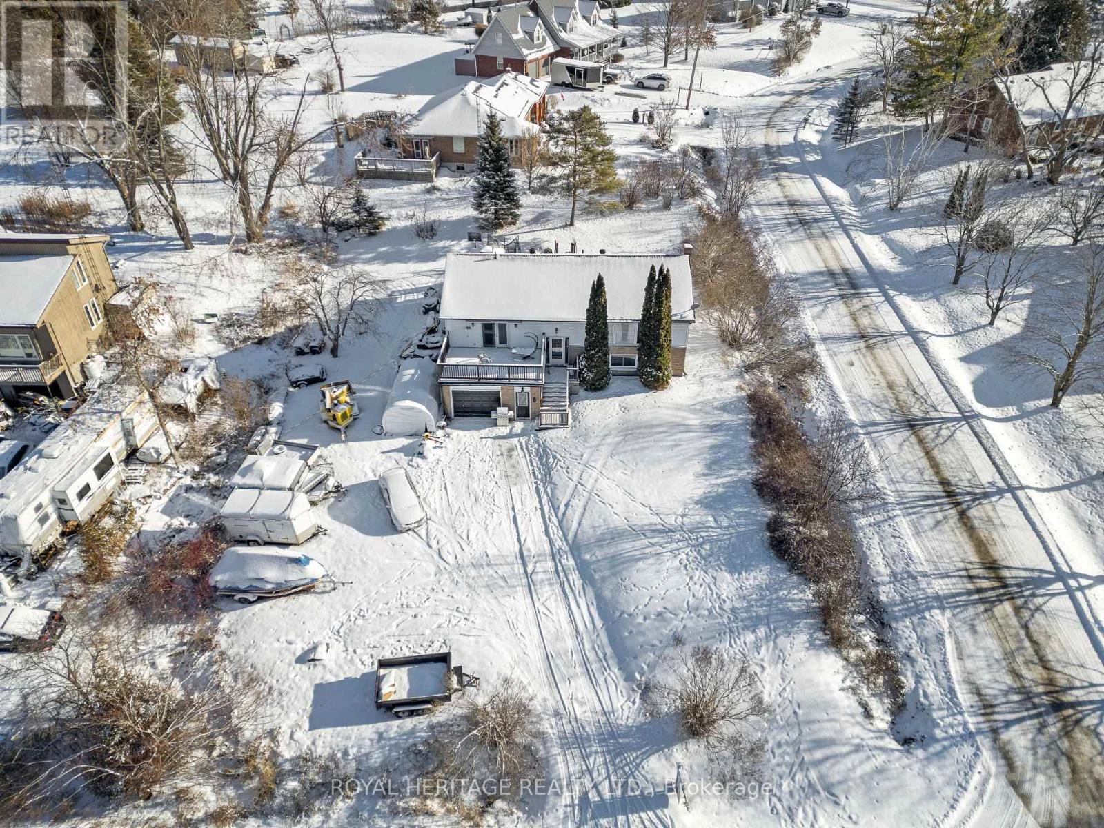 20 Buckhorn Road, Kawartha Lakes, Ontario  K9V 4R6 - Photo 2 - X12356913