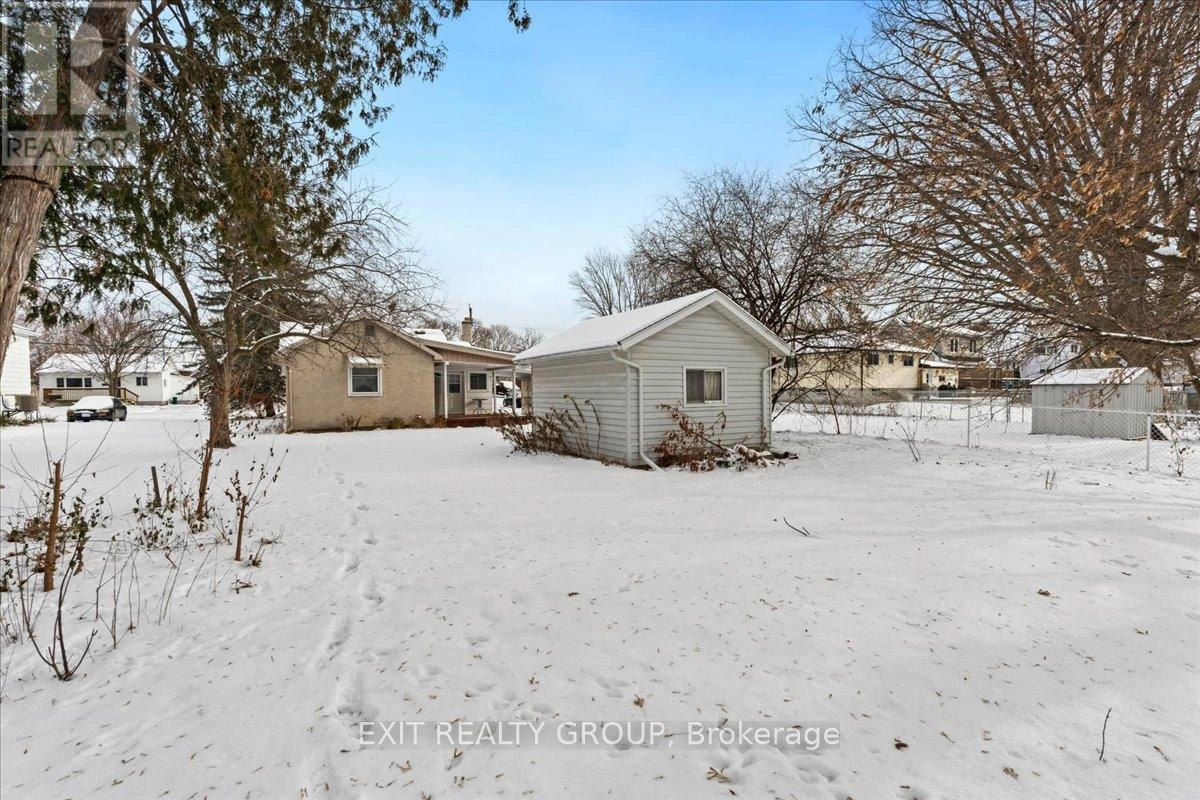 36 Valleyview Crescent, Belleville, Ontario  K8P 3G1 - Photo 29 - X12616562