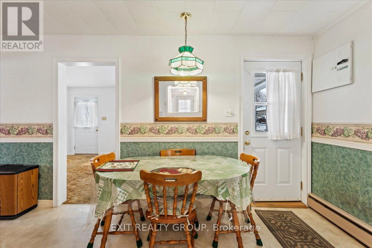 36 Valleyview Crescent, Belleville, Ontario  K8P 3G1 - Photo 8 - X12616562